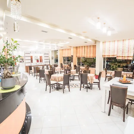 Oasis Ξενοδοχείο 4*