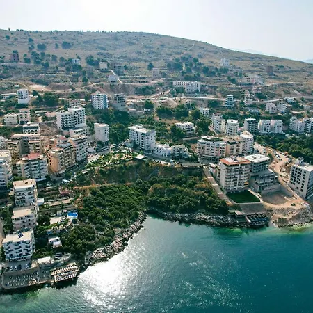 Oasis Hotel