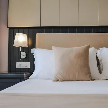 Oasis Hotel 4*