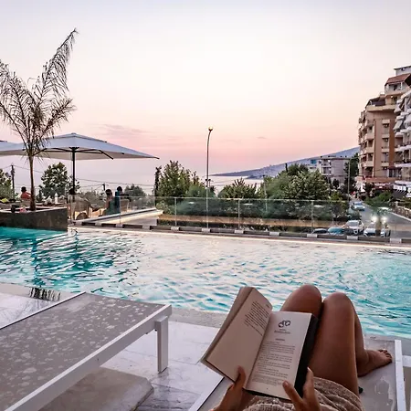 Hotel Oasis